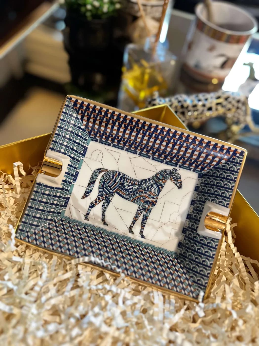 Porcelain cigar ashtray